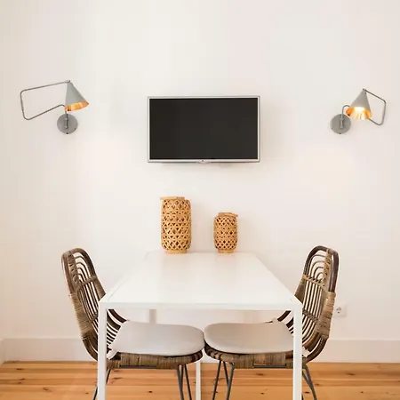 Chiado Cozy Apartments - By Lu Holidays Lisbon Exterior photo